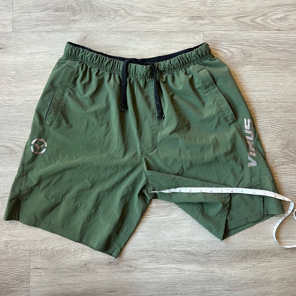 Men’s Virus Origin Shorts. Medium